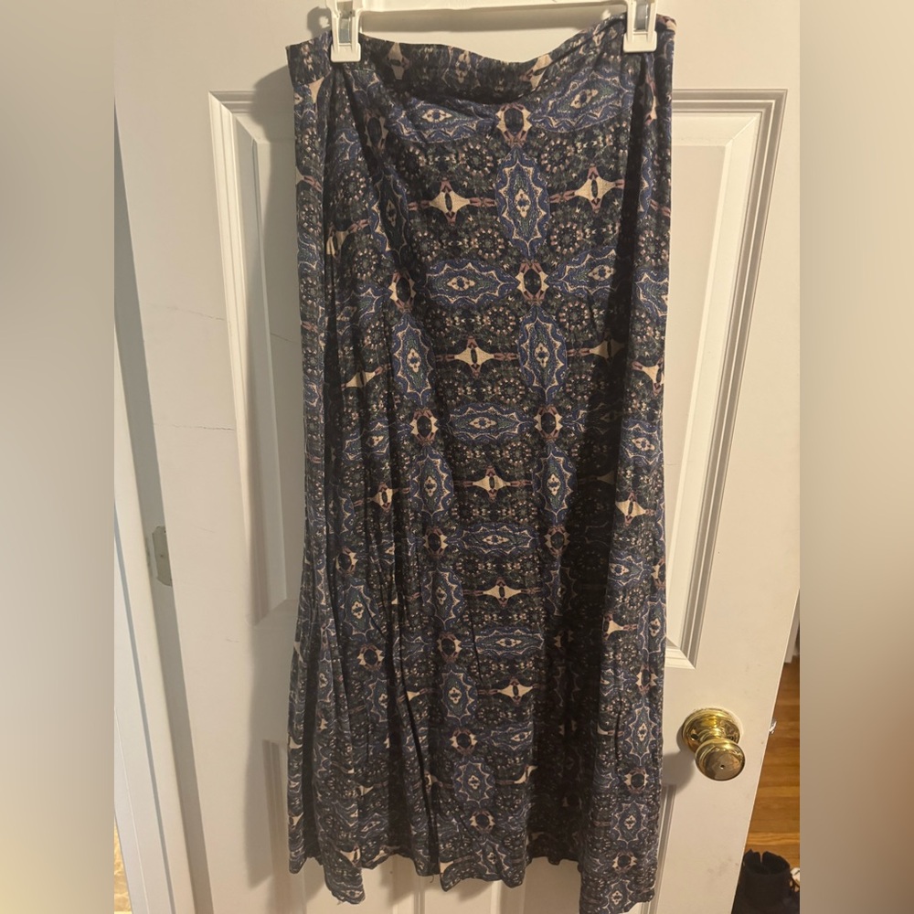 Geometric ankle length skirt